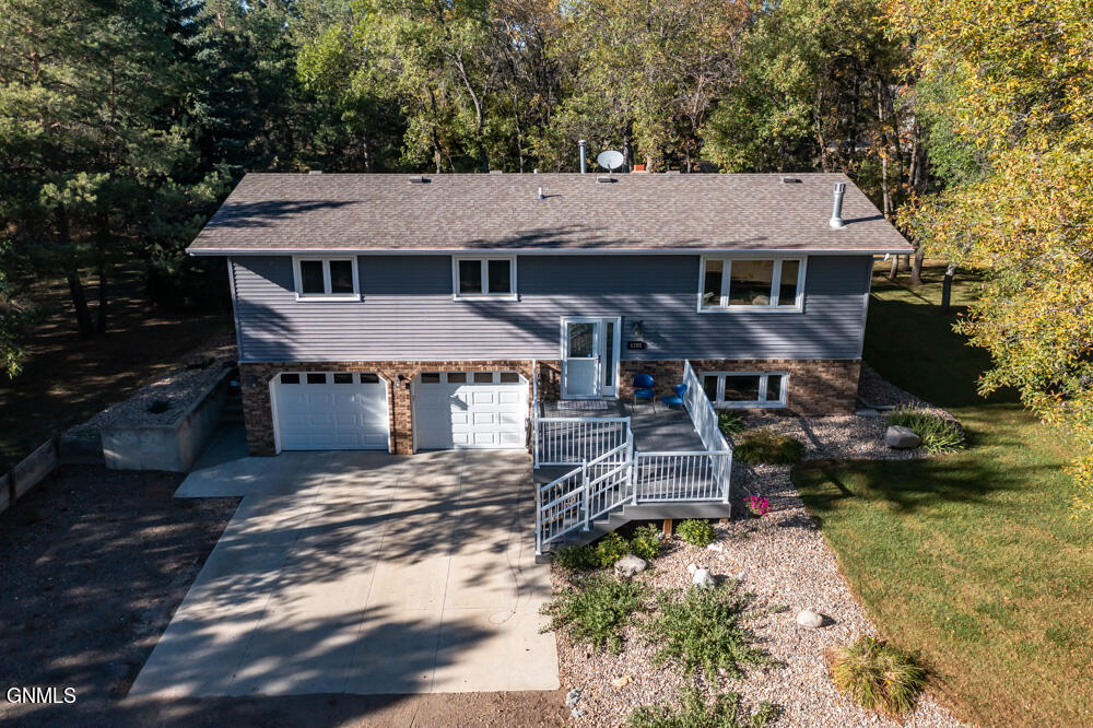 Evergreen Ave, Bismarck, ND 58503