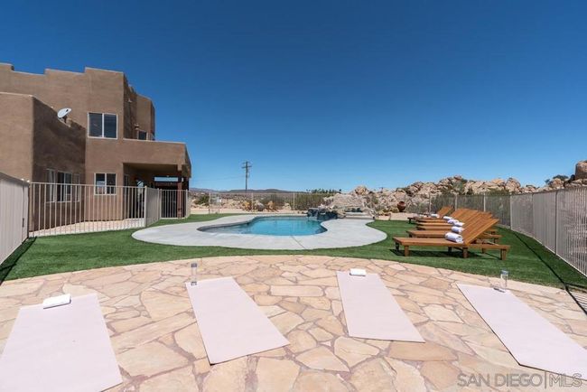 57388 Manzanita Dr, House other with 3 bedrooms, 3 bathrooms and 11 parking in Yucca Valley CA | Image 45