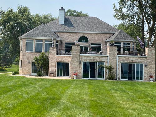 3042470 Maple Ave, Pewaukee, WI, 53072-4241 | Card Image