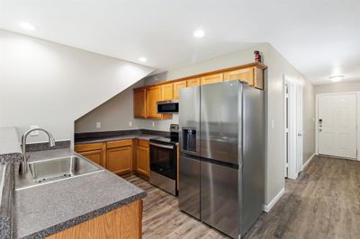 4023 Kitchen | Image 2