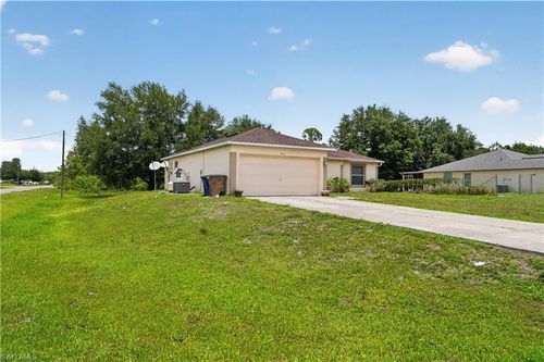 446 Windermere Dr, Lehigh Acres, FL, 33972 | Card Image