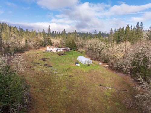 424 Genverna Glen, Grants Pass, OR, 97527 | Card Image