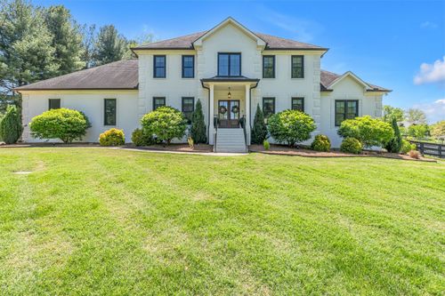 9413 Clovercroft Rd, Franklin, TN, 37067-8132 | Card Image