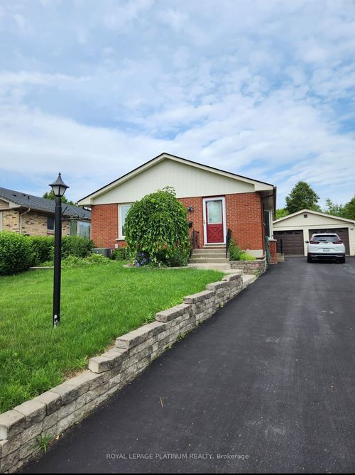 77 Culver Cres, London, ON, N5V3G3 | Card Image