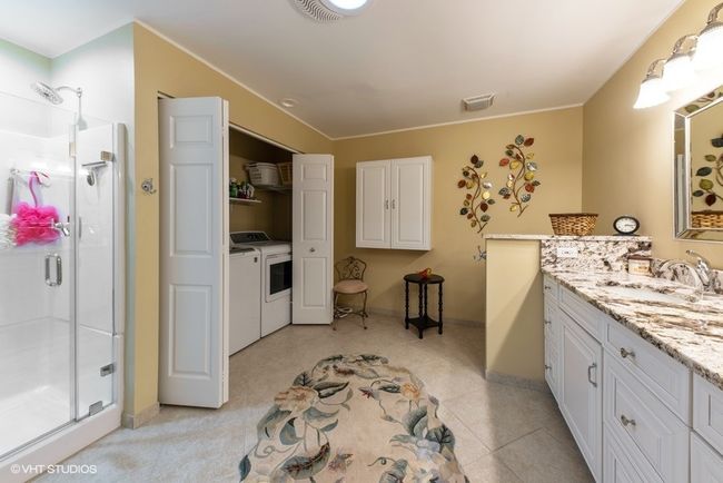 Master Bath and Laundry Closet | Image 14
