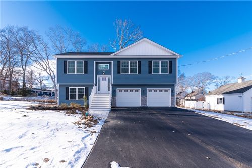 2 Pembroke Lane, Coventry, RI, 02816 | Card Image