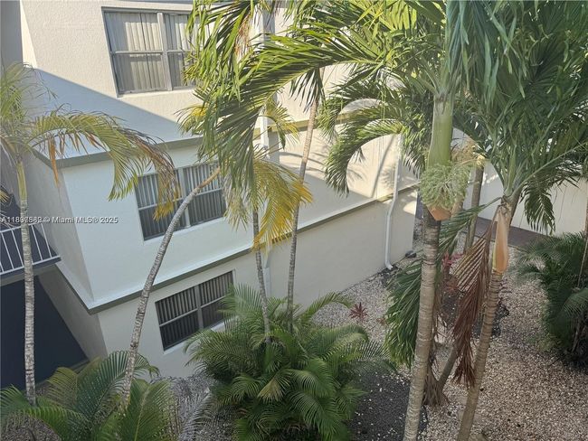 APT-312 - 4235 University Dr, Condo with 2 bedrooms, 2 bathrooms and null parking in Sunrise FL | Image 14