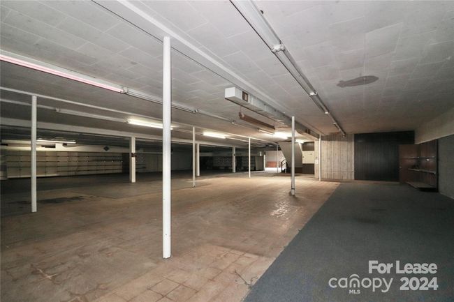 interior | Image 11