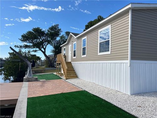 5109 Flamingo Dr, SAINT JAMES CITY, FL, 33956-2840 | Card Image