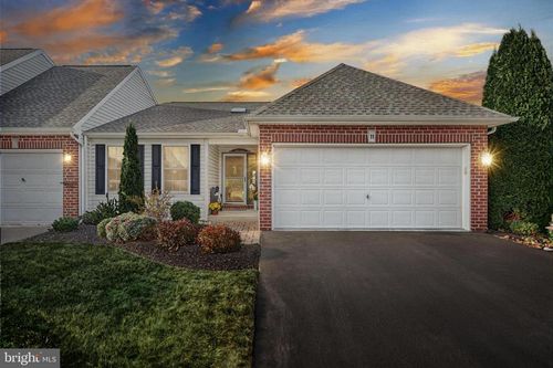 11 Ridgeway Dr, MECHANICSBURG, PA, 17050-7975 | Card Image
