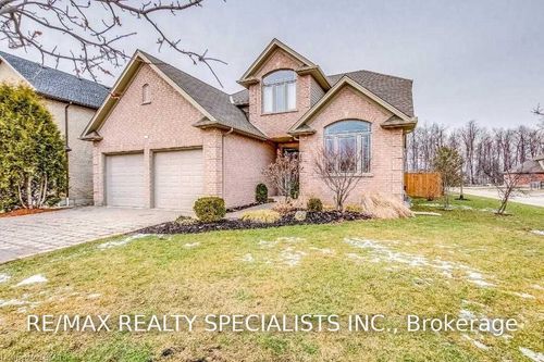 404 S Carriage Way, London, ON, N6G0B2 | Card Image