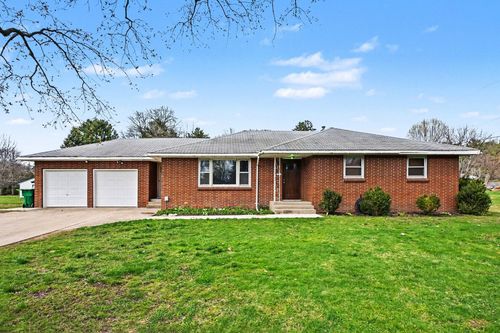 2431 Lilac Ave, Niles, MI, 49120-3998 | Card Image