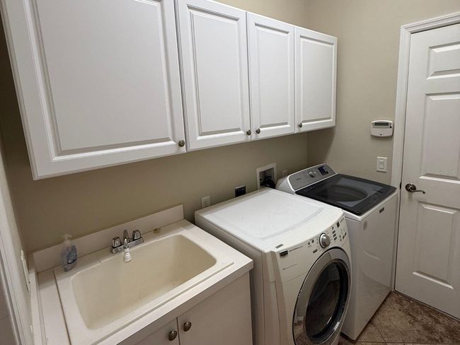 7714 Ashley Cir, House other with 4 bedrooms, 3 bathrooms and null parking in Bradenton FL | Image 11