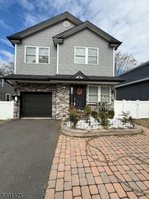 5 New St, Budd Lake, NJ, 07828-2420 | Card Image