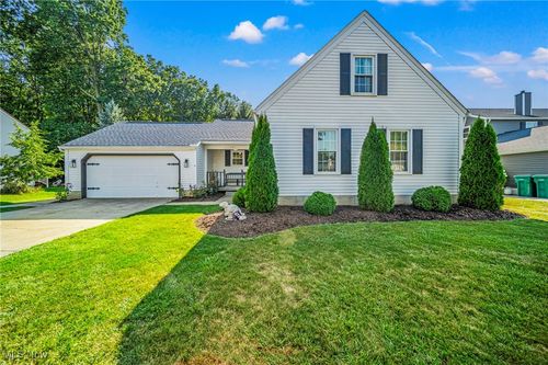 791 Lanark Ln, Painesville, OH, 44077-4701 | Card Image