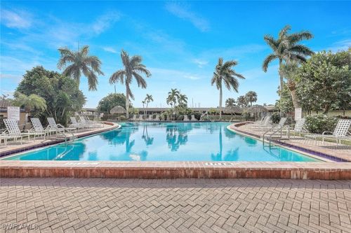 e162-25000 Tamiami Trl E, NAPLES, FL, 34114-9602 | Card Image