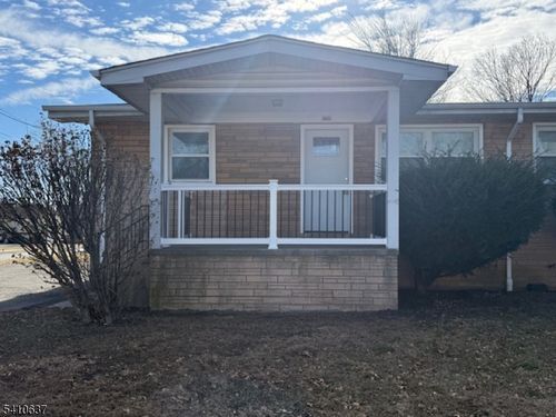 138 Ellen St, Somerset, NJ, 08873-3413 | Card Image