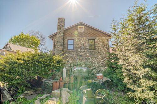 26 Rock St, Cold Spring, NY, 10516-2910 | Card Image