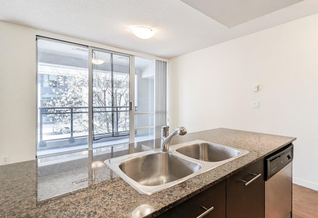 201 - 3111 Corvette Way, Condo with 2 bedrooms, 2 bathrooms and 1 parking in Richmond BC | Image 23