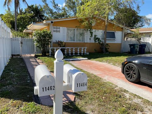 1-11462 Peachtree Dr, Miami, FL, 33161-6856 | Card Image