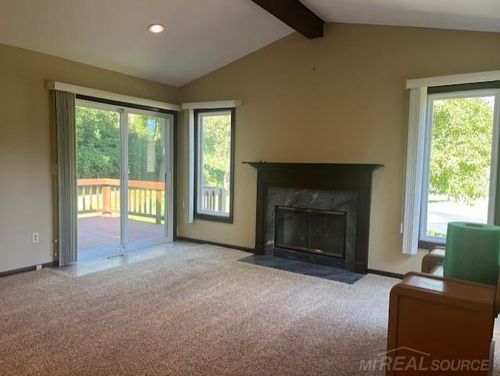 70135 White Tail Ln, Bruce Twp, MI, 48065-4451 | Card Image