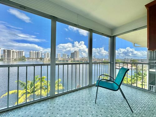 f605-2861 Leonard Dr, Aventura, FL, 33160-3960 | Card Image