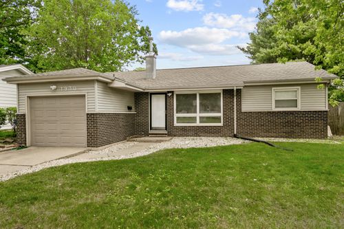 1930 Arthur Dr, Waukegan, IL, 60087-1449 | Card Image