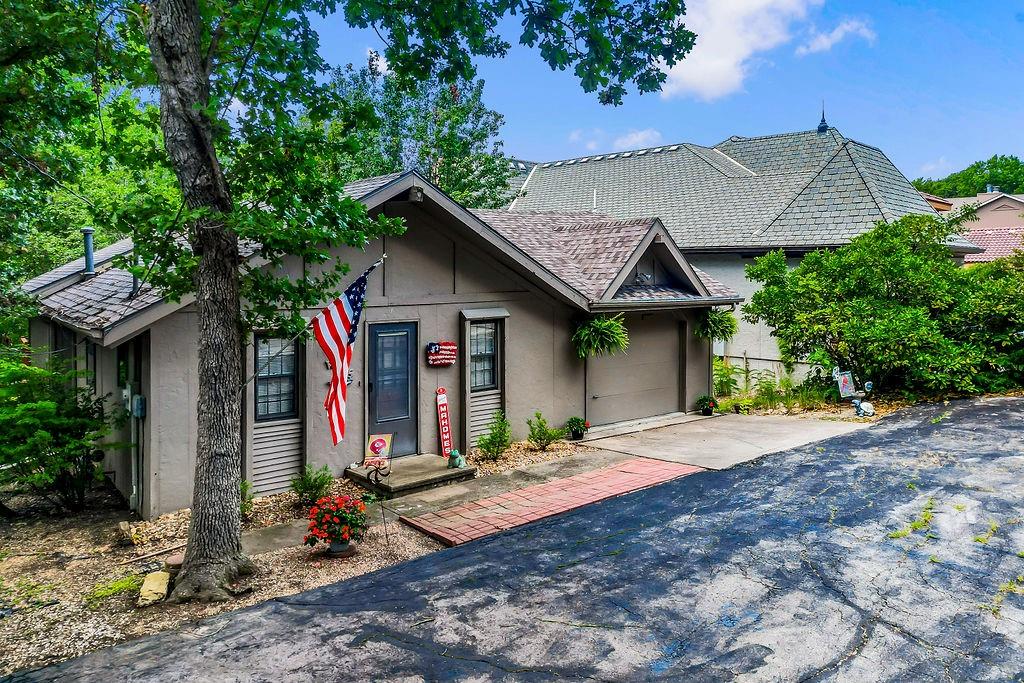 Lake Shore Dr, Lake Lotawana, MO 64086