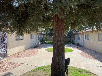 1521 E Douglas Avenue, Home with 6 bedrooms, 3 bathrooms and null parking in Visalia CA | Image 3