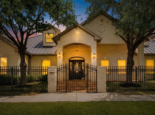 404 Moss St, Houston, TX, 77009-5312 | Card Image