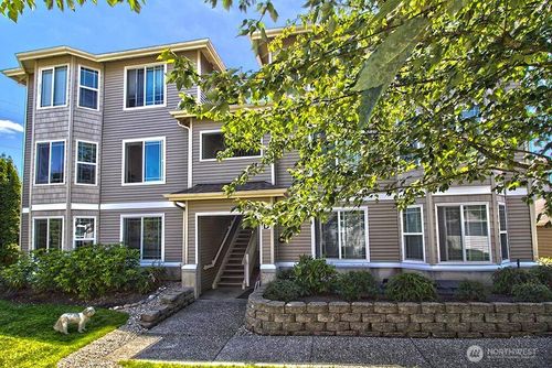 d-101-10025 9th Ave W, Everett, WA, 98204-8785 | Card Image