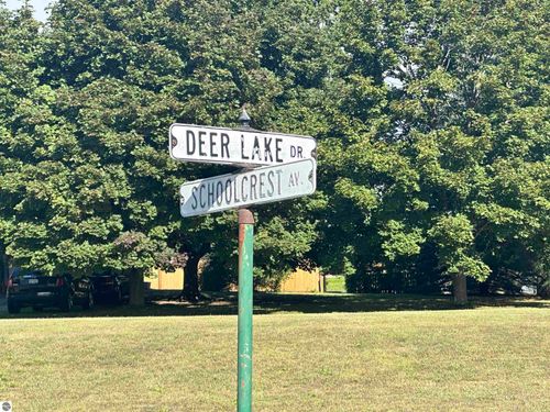 11253 Deer Lake St, Clare, MI, 48617-1101 | Card Image