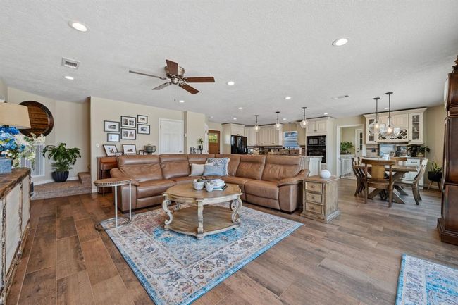 11320 Cedar Gully Rd, House other with 3 bedrooms, 2 bathrooms and 3 parking in Beach City TX | Image 26