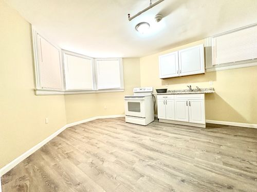 apt-1b-135 W Main St, Waterbury, CT, 06702-2017 | Card Image