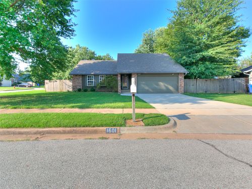 1601 W Roanoke Street N, Broken Arrow, OK, 74011 | Card Image