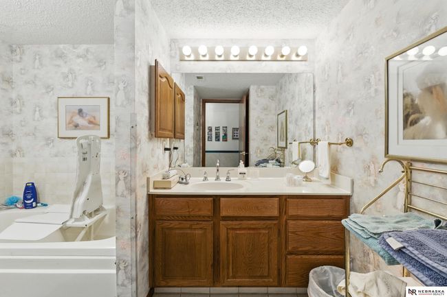 APT-3 - 11937 Miracle Hills Dr, Condo with 2 bedrooms, 2 bathrooms and 1 parking in Omaha NE | Image 15