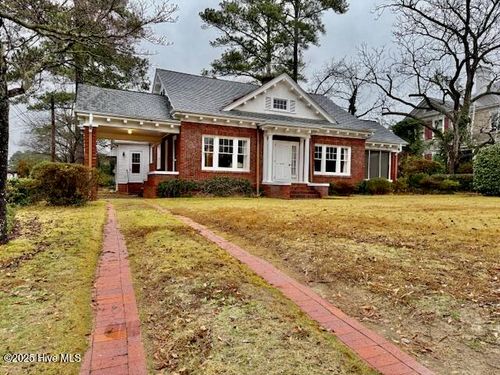 911 Ann St, Rockingham, NC, 28379-3003 | Card Image