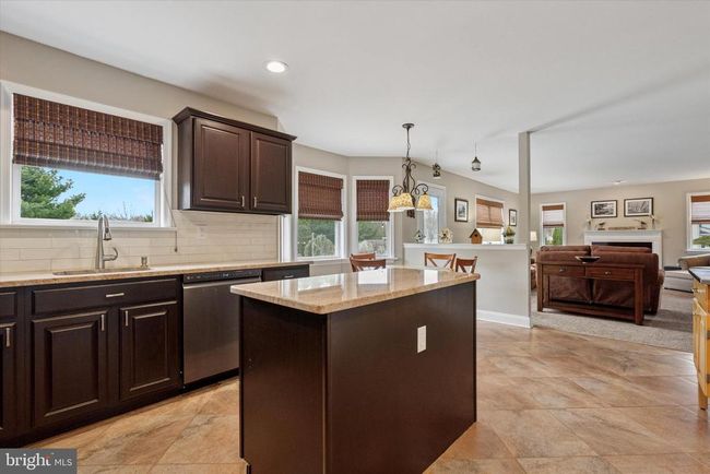 7 Galloping Brook Dr, House other with 4 bedrooms, 3 bathrooms and null parking in ALLENTOWN NJ | Image 9