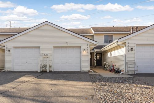 2925 69th Ln N, Brooklyn Center, MN, 55430-1442 | Card Image