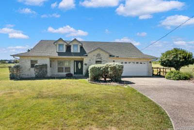 308 Wood View Cir, House other with 3 bedrooms, 2 bathrooms and null parking in Bandera TX | Image 2