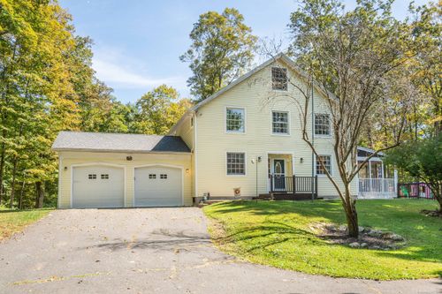 72 W Mountain Rd, West Simsbury, CT, 06092-2301 | Card Image