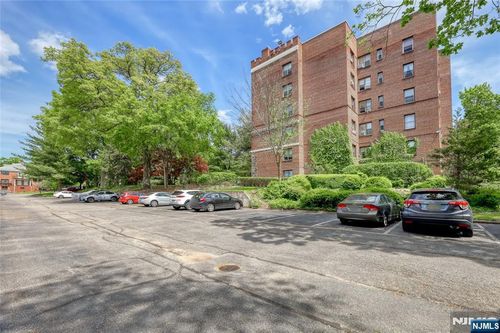 100 E Palisade Ave, Englewood, NJ, 07631-3046 | Card Image
