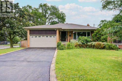 285 Churchill Avenue, Toronto (Willowdale West), ON, M2R1E5 | Card Image