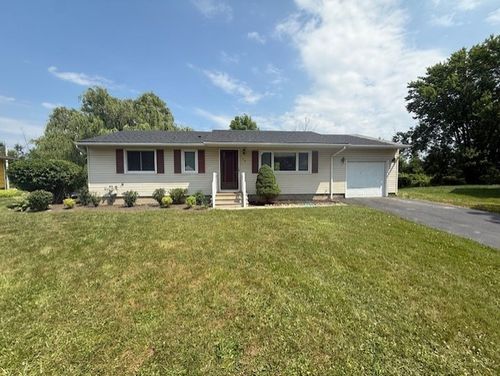40 Shamrock Dr, Rochester, NY, 14623-5237 | Card Image