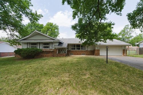 931 N Valleyview, Wichita, KS, 67212 | Card Image