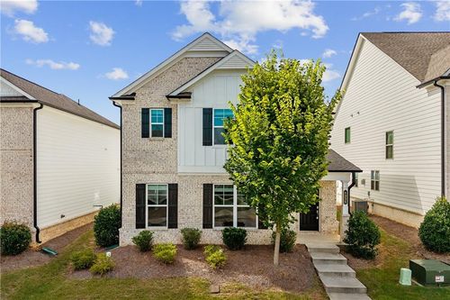 4335 Magpie Dr, Hoschton, GA, 30548-6603 | Card Image