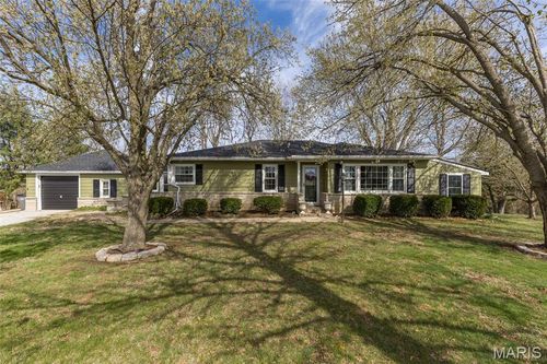 8864 Us Highway 61, Sainte Genevieve, MO, 63670-8563 | Card Image