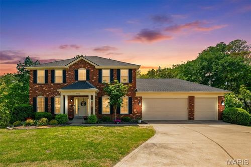 16112 Ridgewoods Manor Cir, Ellisville, MO, 63038-2306 | Card Image