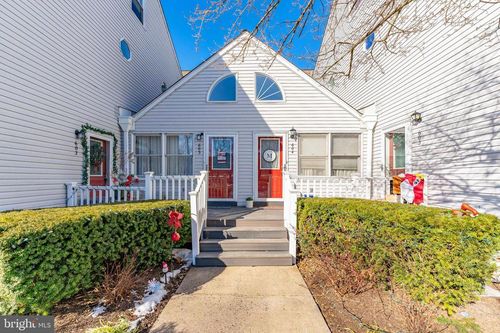 604 Victoria Dr, MONTGOMERYVILLE, PA, 18936-9708 | Card Image