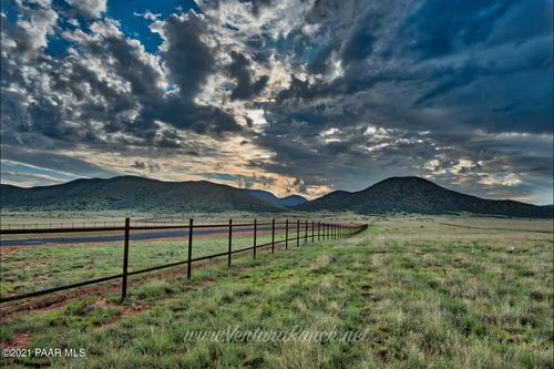 10196 E Songbird Lot 18 Way, Prescott Valley, AZ, 86315 | Card Image